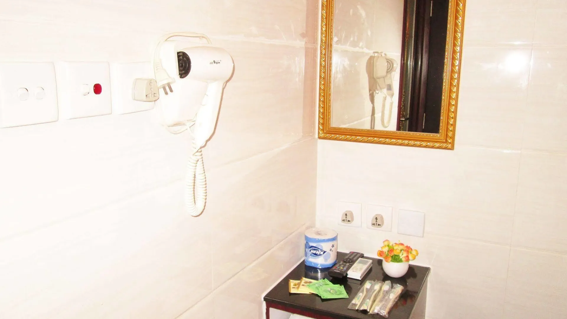 New Reliance Inn Гонконг 0*,  Китай